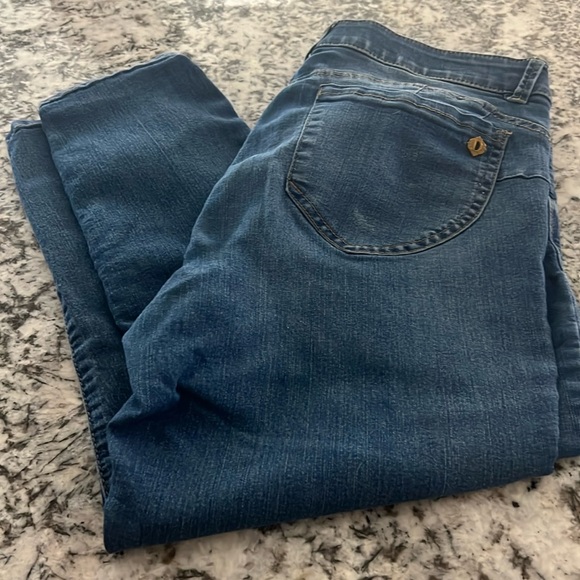 Bundle of 2 Democracy Jeans Size 12 Petite Cropped Capri - Picture 2 of 13